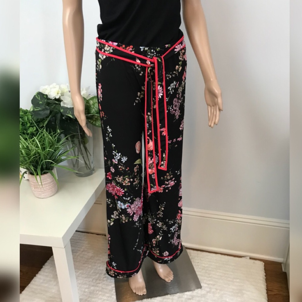 Monteau Floral Lounge Pants Black Floral
